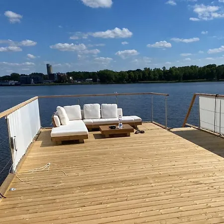 Hausboot Snowbird Botel *